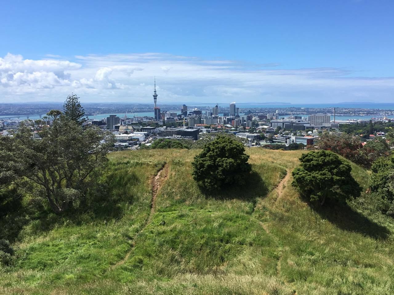 Nový Zéland: Pohled na&nbsp;Auckland