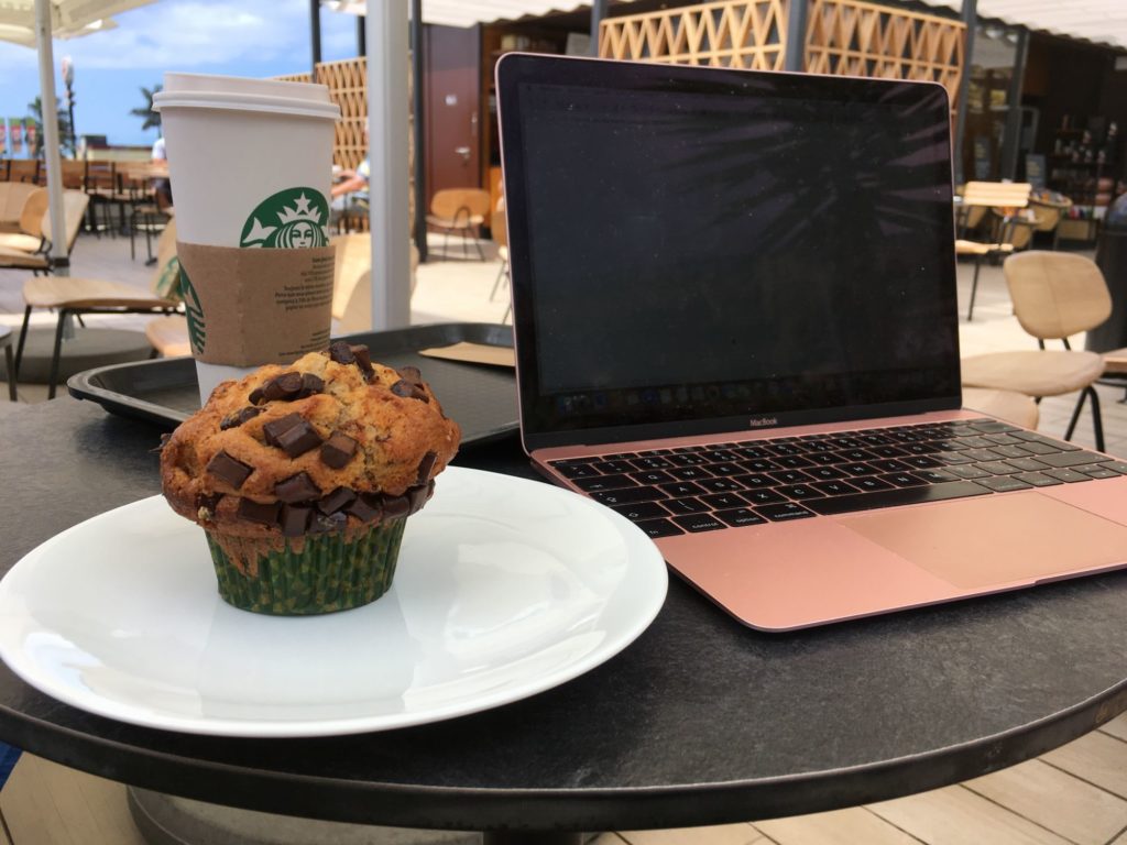 Práce na cestách - ze Starbucksu