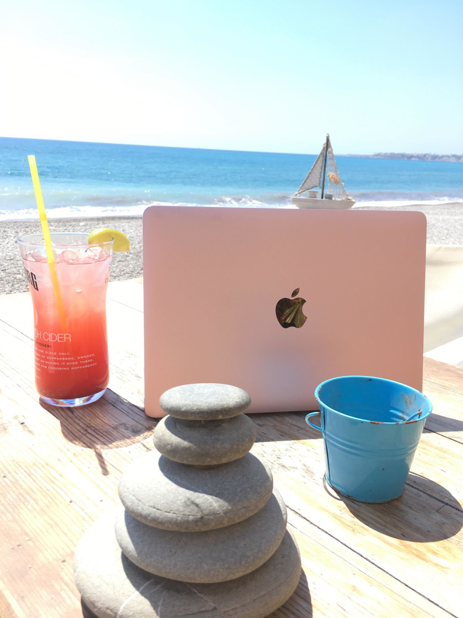 jet nomádit na&nbsp;Kypr - práce z&nbsp;kaváren