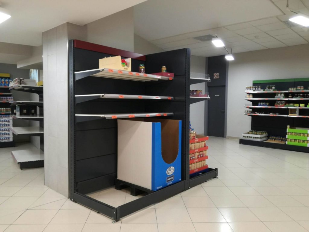 pandemie koronaviru vyprázdnila regály ve Španělsku