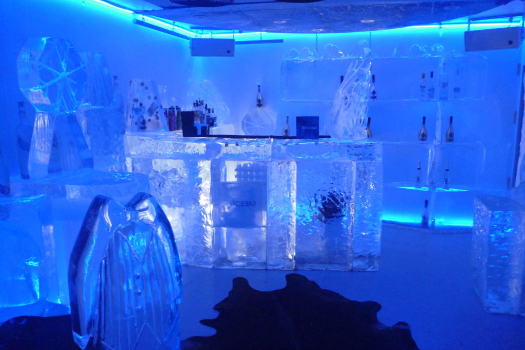 dovolená na&nbsp;Maltě - ledový bar v&nbsp;Paceville